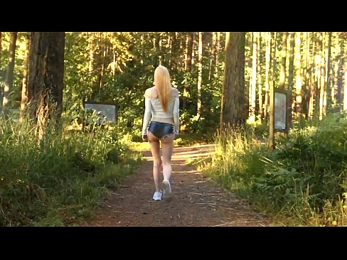 ❤️ सुंदर स्त्री हळू हळू हलते, नग्न व्हिडिओ नाही ❤❌ आमच्याकडे mr.porn-mate.ru ❌